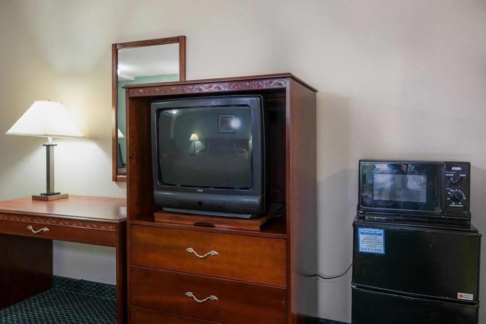 Motel 6-Kenly, Nc Exterior photo